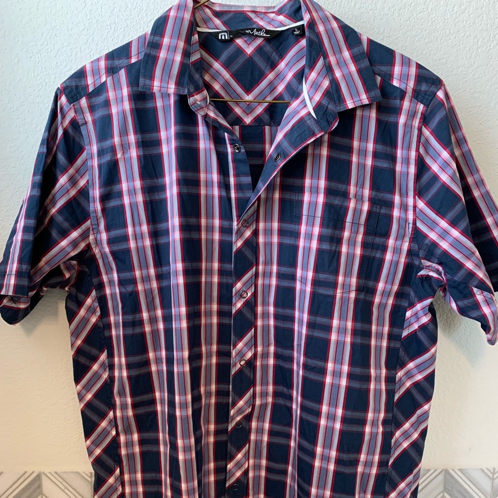 Travis Matthew’s button down short sleeve shirt
